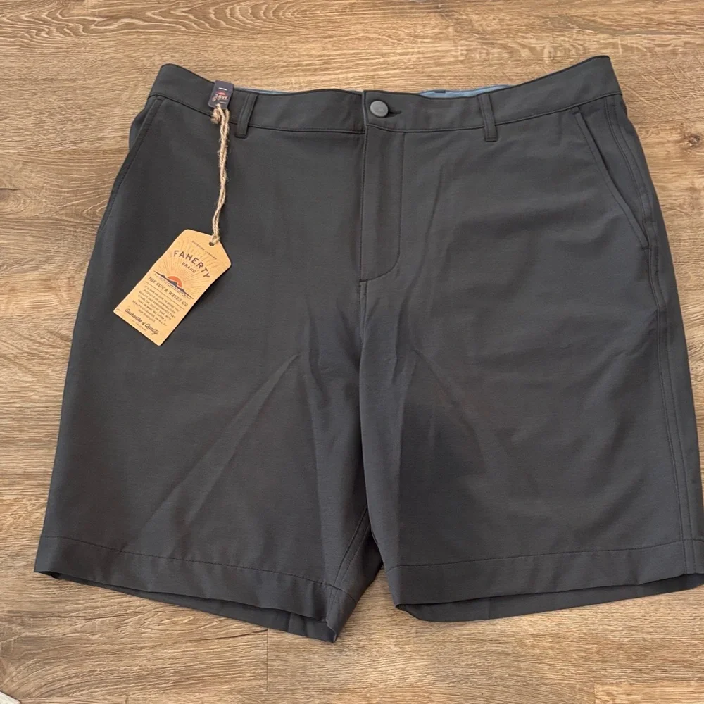 NWT - Faherty Charcoal Men's Flat Front All Day Shorts